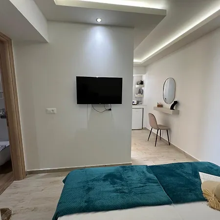 Sea View Apts & By Pachiplex * Malia (Crete)